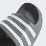 adidas unisex-adult ADILETTE AQUA Swimming slides - الصورة 9