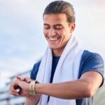 ⁦سوار سيليكون بإبزيم من دلع موبايلك 20 ملم لساعة سامسونج جير سبورت/7/6/5/4/5 برو 45 ملم/S2 كلاسيك/اكتيف 2 مقاس 40 ملم 44 ملم/امازفيت GTS 2/2e/GTS 3/3 برو/GTS 4/GTS 2 ميني/3 ميني/4 ميني/بيب 3/بيب 3 برو⁩ - الصورة ⁦5⁩