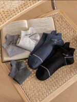 ⁦جوارب كاجوال رجالى بطول الكاحل مجموعة من 5 جوارب + واحدهدية⁩ - الصورة ⁦2⁩