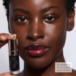 Clarins Lip Comfort Oil 25 Black 7ml - الصورة 4