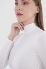 ⁦CARINA Womens Basic Long Sleeves High Neck Viscose Undershirt⁩ - الصورة ⁦5⁩