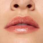 أحمر شفاه من إيسنس سائل بلمسة لامعة بلون 01 تشوكوهوليك - الصورة 3