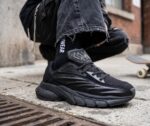 ⁦Men's sneaker - Trendy youth design - manufactured from premium imported materials - Triple Black - Ultra-Breathable Mesh - Responsive Cushioning - and Dynamic Midsole Support for All-Day Comfort⁩ - الصورة ⁦2⁩