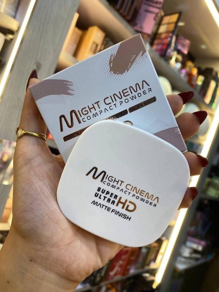 بودرة كومباكت سوبر الترا HD, مات فينيش | ترطيب البشرة, بشرة حريرية, مرآة مدمجة, مع إسفنجة تطبيق, لجميع أنواع البشرة