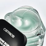 ⁦Catrice Extreme Blur Mattifying Primer, Transparent, Moisturising, Long-Lasting, Matt, for Dry Skin, Vegan, Oil-Free, Perfume, Alcohol-Free, Pack of 1 (25 g)⁩ - الصورة ⁦2⁩