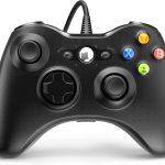 يد تحكم ألعاب فيديو من يايي موديل وايرد كنترولر متوافقة مع إكس بوكس 360، توصيل USB، تعمل على ويندوز، مع تتش باد، باللون الأسود