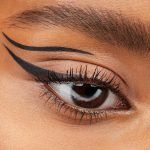 ⁦قلم جل تحديد العين ستاي اند بلاي 01 من ايسنس، غير لامع، أزرق⁩ - الصورة ⁦5⁩