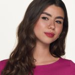 قلم تحديد عيون مقاوم للماء يدوم لمدة 24 ساعة من ايسنس - 01، مضيئ، أسود - الصورة 5