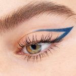 ⁦قلم ستاي اند بلاي جل لتحديد العين 06 من ايسنس⁩ - الصورة ⁦4⁩