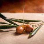 قناع الشعر بزيت الأرجان المغربي للشعر التالف من أو جي اكس 300 مل OGX | علاج إصلاح قوي للغاية غني ببروتينات الحرير لاستعادة القوة والمرونة واللمعان في 60 ثانية فقط - الصورة 5
